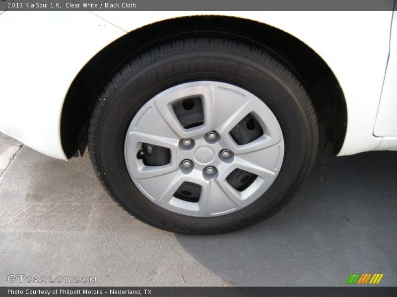 Clear White / Black Cloth 2013 Kia Soul 1.6