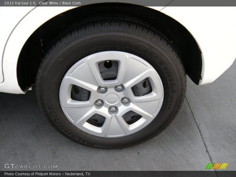 Clear White / Black Cloth 2013 Kia Soul 1.6