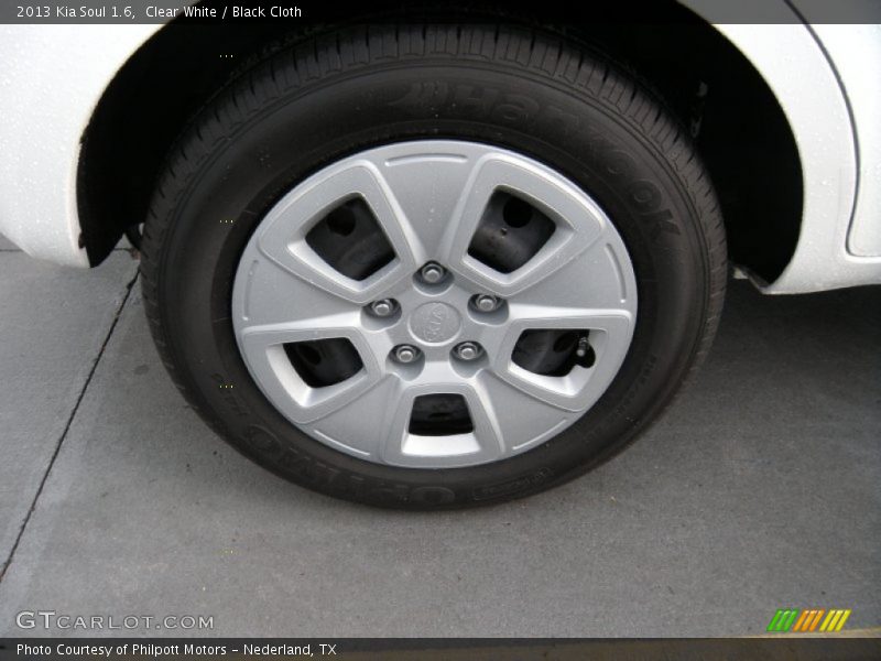 Clear White / Black Cloth 2013 Kia Soul 1.6
