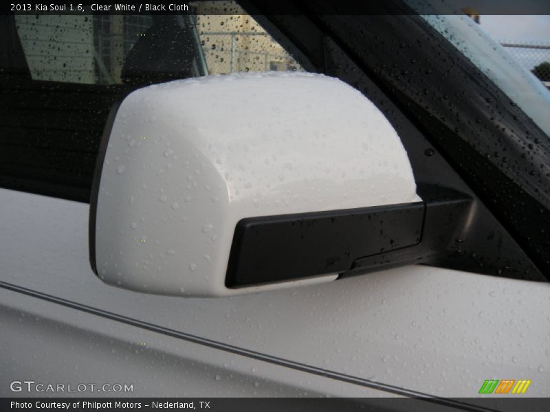 Clear White / Black Cloth 2013 Kia Soul 1.6