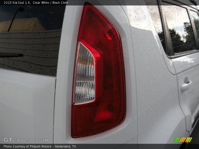 Clear White / Black Cloth 2013 Kia Soul 1.6