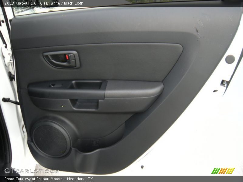 Clear White / Black Cloth 2013 Kia Soul 1.6