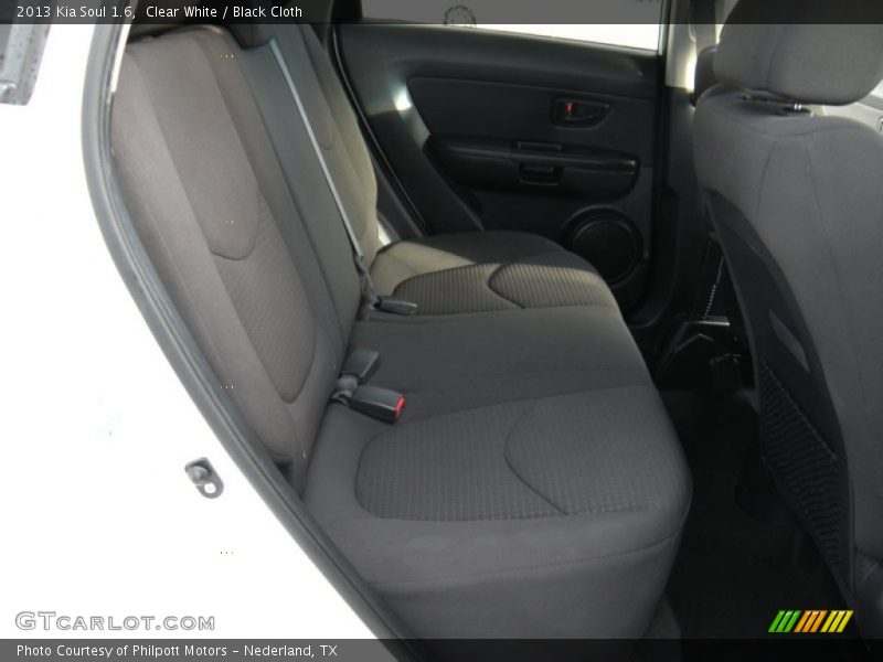 Clear White / Black Cloth 2013 Kia Soul 1.6