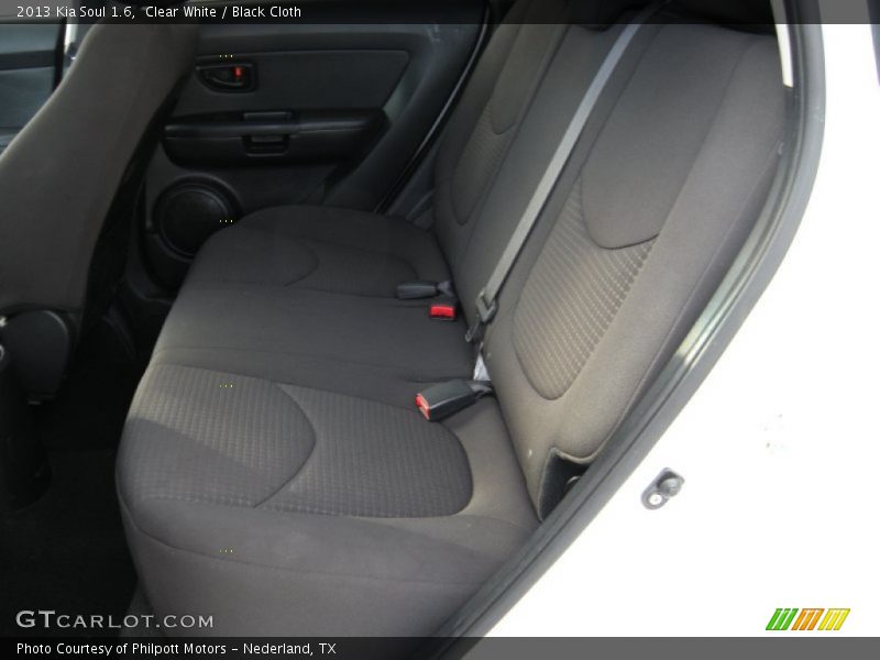 Clear White / Black Cloth 2013 Kia Soul 1.6
