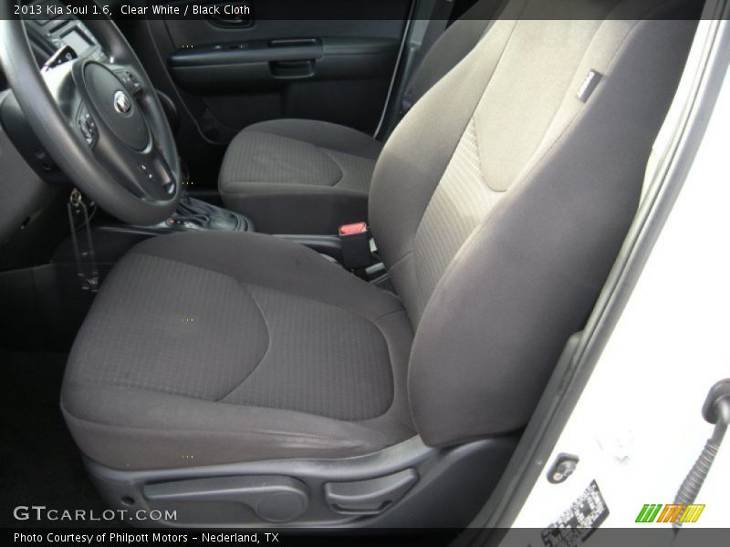 Clear White / Black Cloth 2013 Kia Soul 1.6