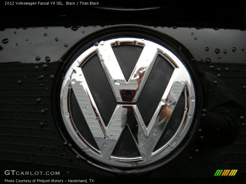  2012 Passat V6 SEL Logo