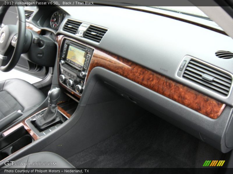 Black / Titan Black 2012 Volkswagen Passat V6 SEL