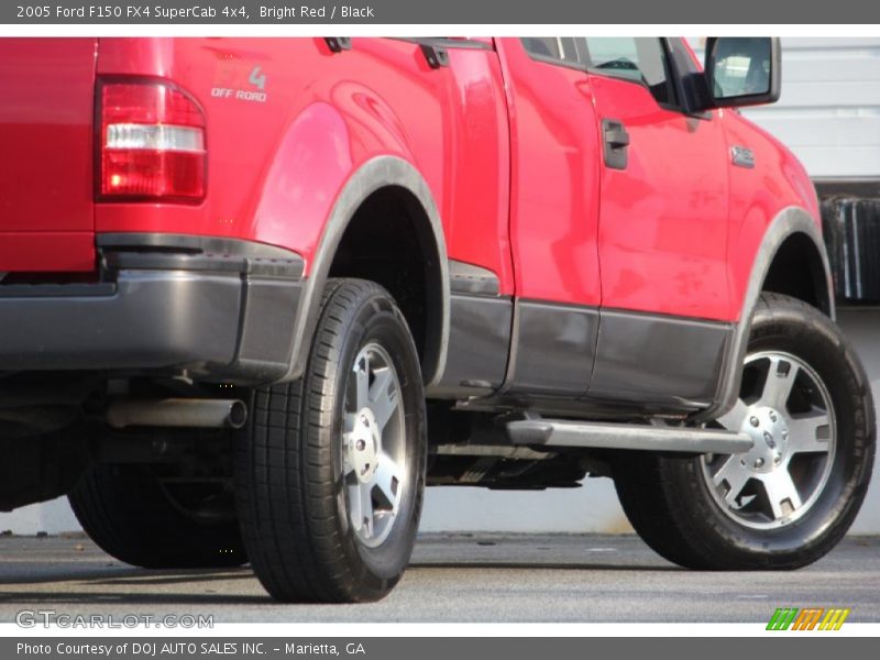 Bright Red / Black 2005 Ford F150 FX4 SuperCab 4x4