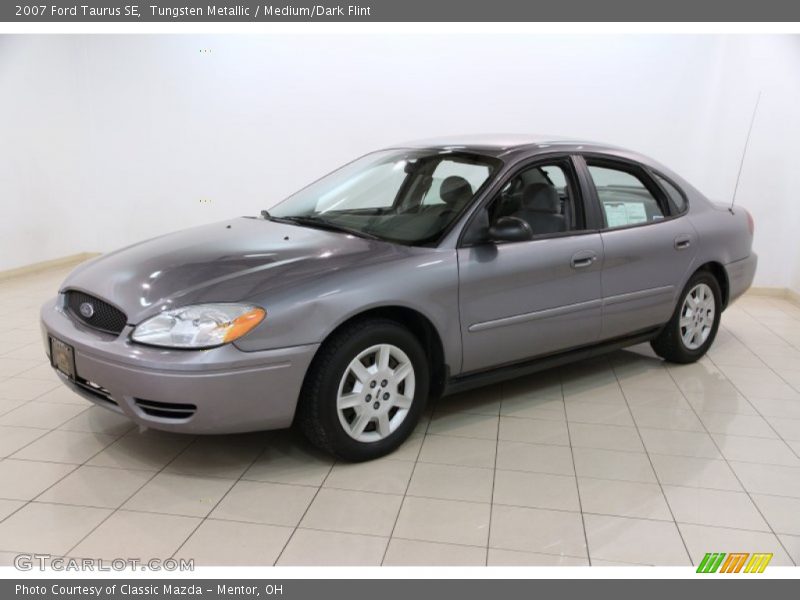 Front 3/4 View of 2007 Taurus SE