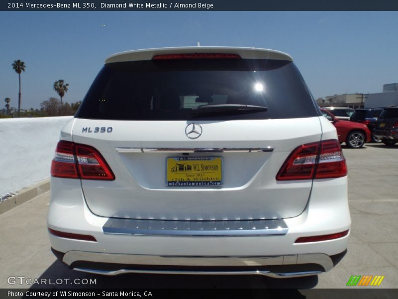 Diamond White Metallic / Almond Beige 2014 Mercedes-Benz ML 350