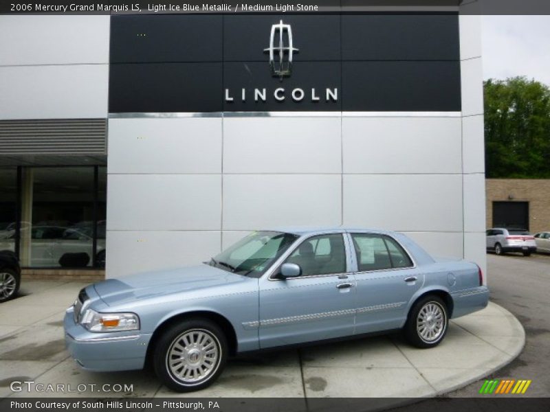 Front 3/4 View of 2006 Grand Marquis LS