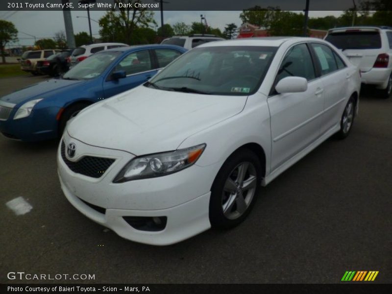 Super White / Dark Charcoal 2011 Toyota Camry SE