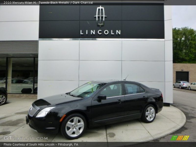 Tuxedo Black Metallic / Dark Charcoal 2010 Mercury Milan I4