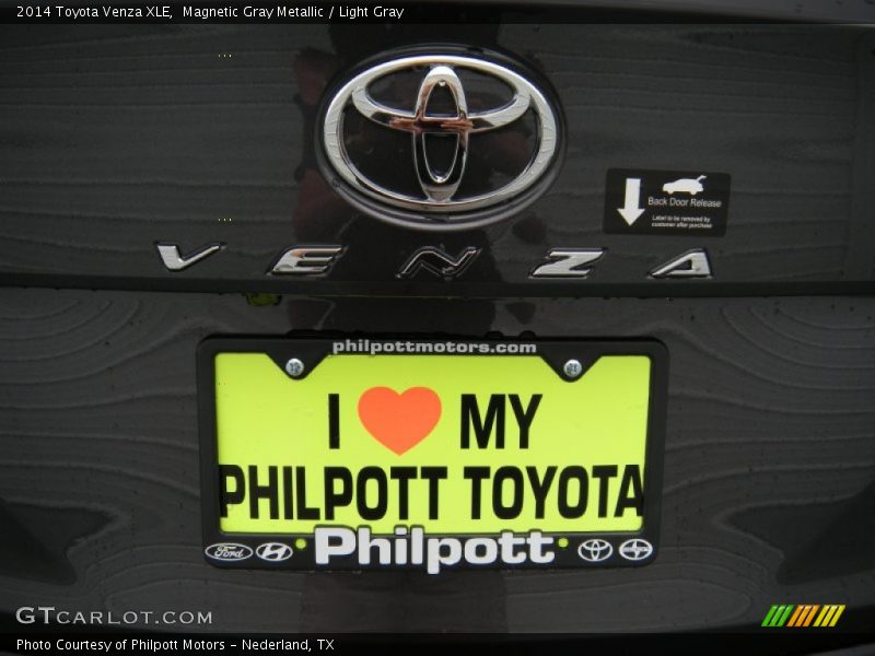 Magnetic Gray Metallic / Light Gray 2014 Toyota Venza XLE