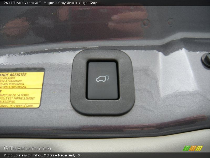 Magnetic Gray Metallic / Light Gray 2014 Toyota Venza XLE