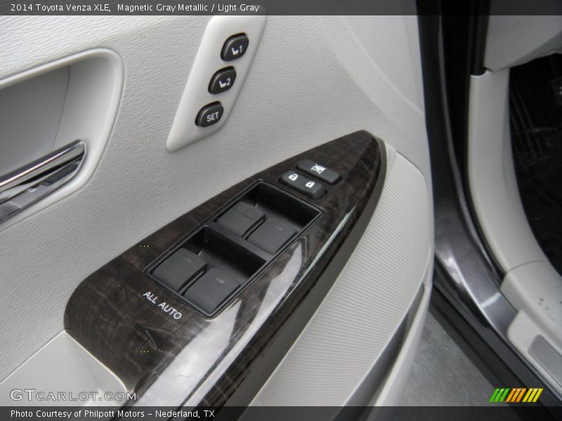 Magnetic Gray Metallic / Light Gray 2014 Toyota Venza XLE