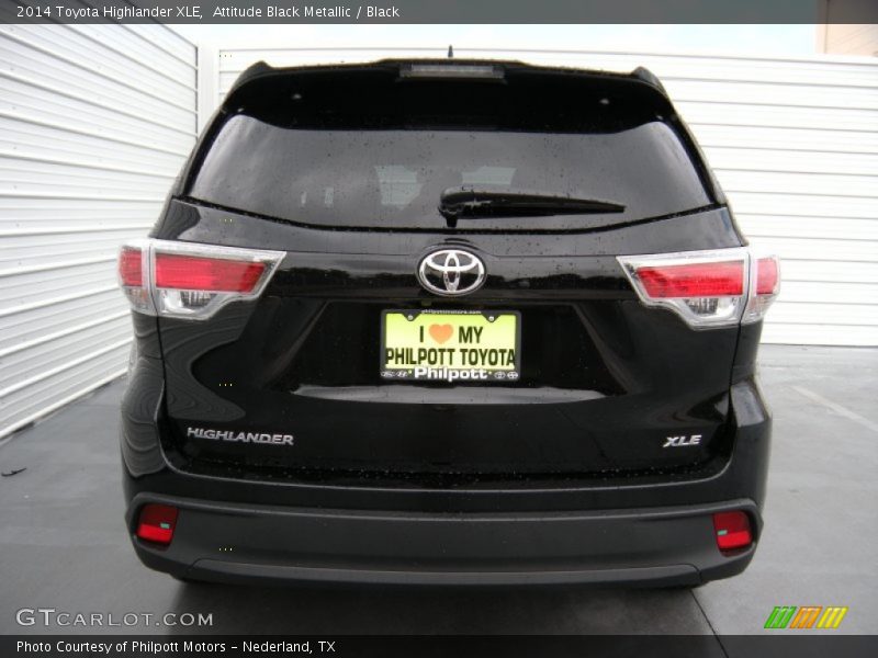 Attitude Black Metallic / Black 2014 Toyota Highlander XLE