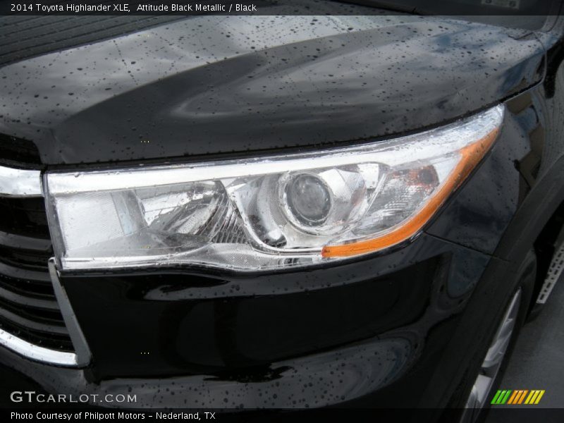 Attitude Black Metallic / Black 2014 Toyota Highlander XLE