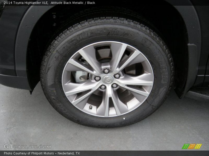 Attitude Black Metallic / Black 2014 Toyota Highlander XLE