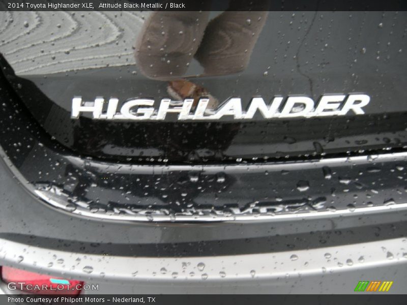 Attitude Black Metallic / Black 2014 Toyota Highlander XLE