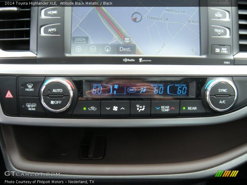 Attitude Black Metallic / Black 2014 Toyota Highlander XLE