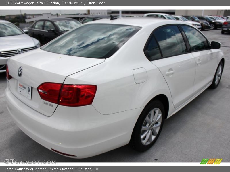 Candy White / Titan Black 2012 Volkswagen Jetta SE Sedan
