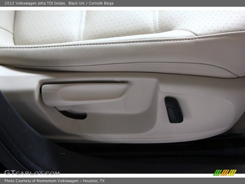 Black Uni / Cornsilk Beige 2013 Volkswagen Jetta TDI Sedan