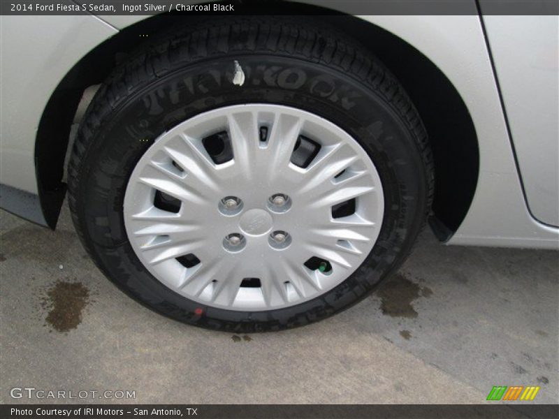 Ingot Silver / Charcoal Black 2014 Ford Fiesta S Sedan