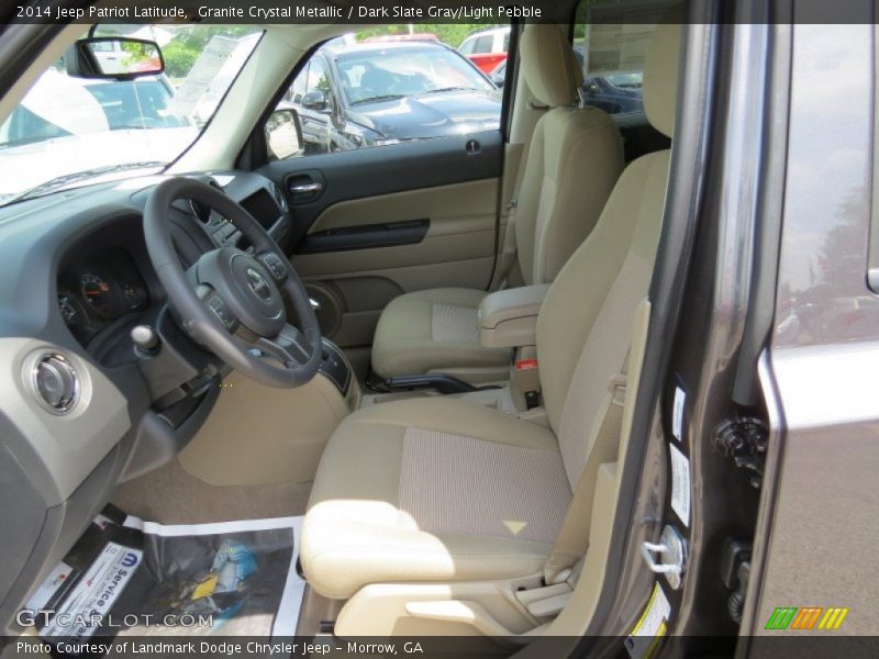  2014 Patriot Latitude Dark Slate Gray/Light Pebble Interior