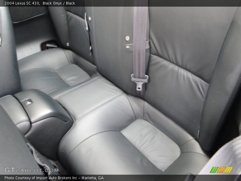 Rear Seat of 2004 SC 430