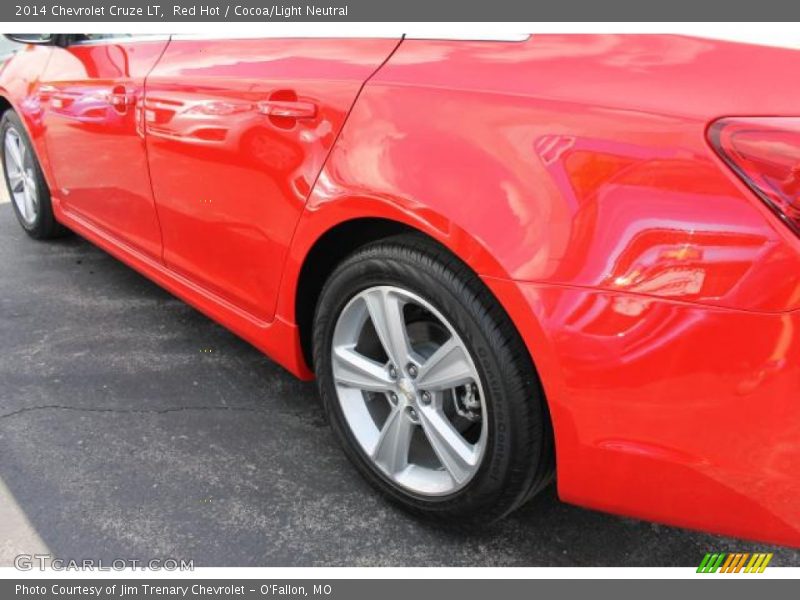 Red Hot / Cocoa/Light Neutral 2014 Chevrolet Cruze LT