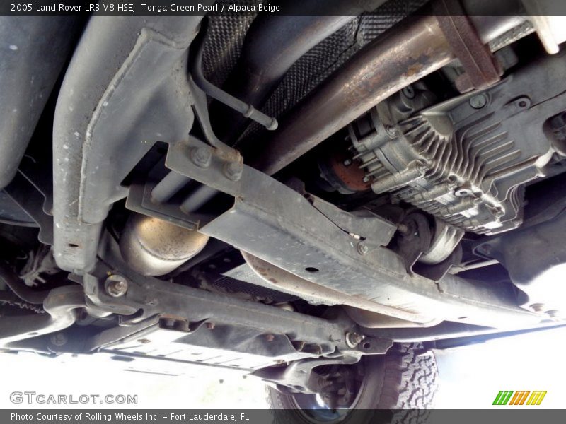 Undercarriage of 2005 LR3 V8 HSE