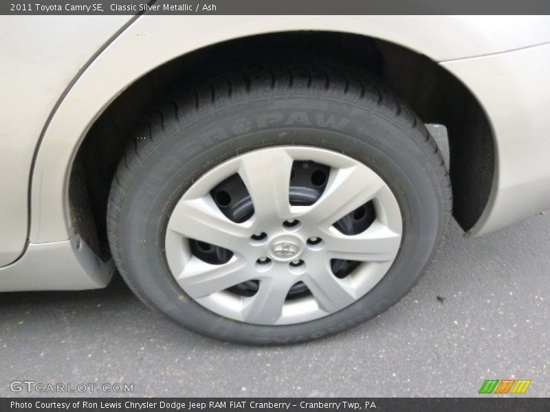 Classic Silver Metallic / Ash 2011 Toyota Camry SE