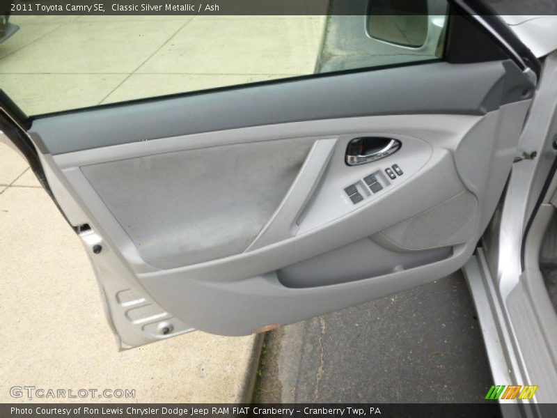 Classic Silver Metallic / Ash 2011 Toyota Camry SE
