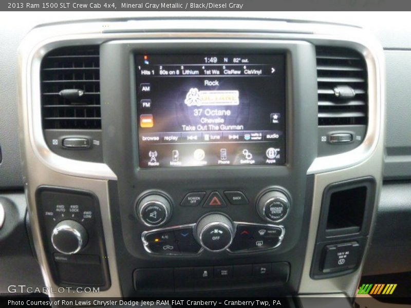 Mineral Gray Metallic / Black/Diesel Gray 2013 Ram 1500 SLT Crew Cab 4x4