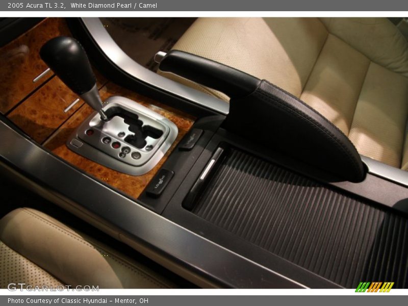 White Diamond Pearl / Camel 2005 Acura TL 3.2