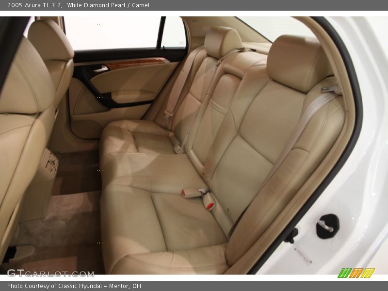 White Diamond Pearl / Camel 2005 Acura TL 3.2