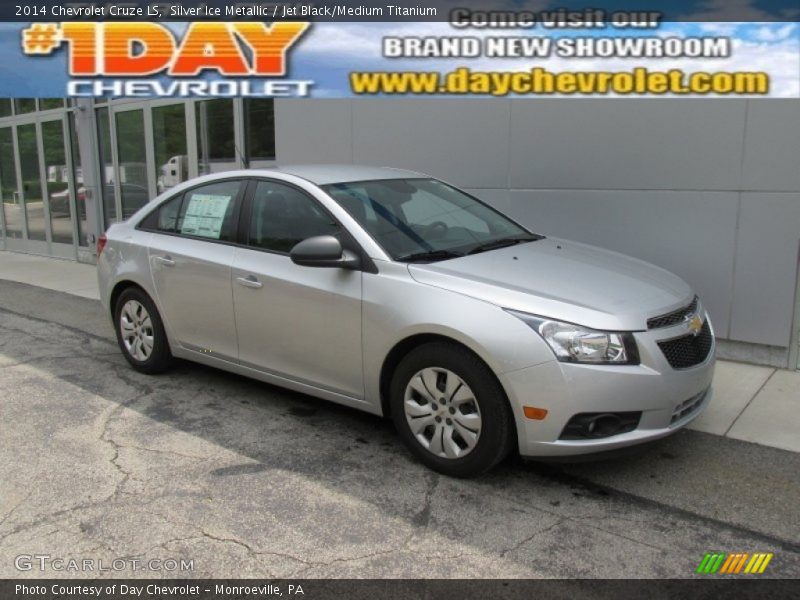 Silver Ice Metallic / Jet Black/Medium Titanium 2014 Chevrolet Cruze LS