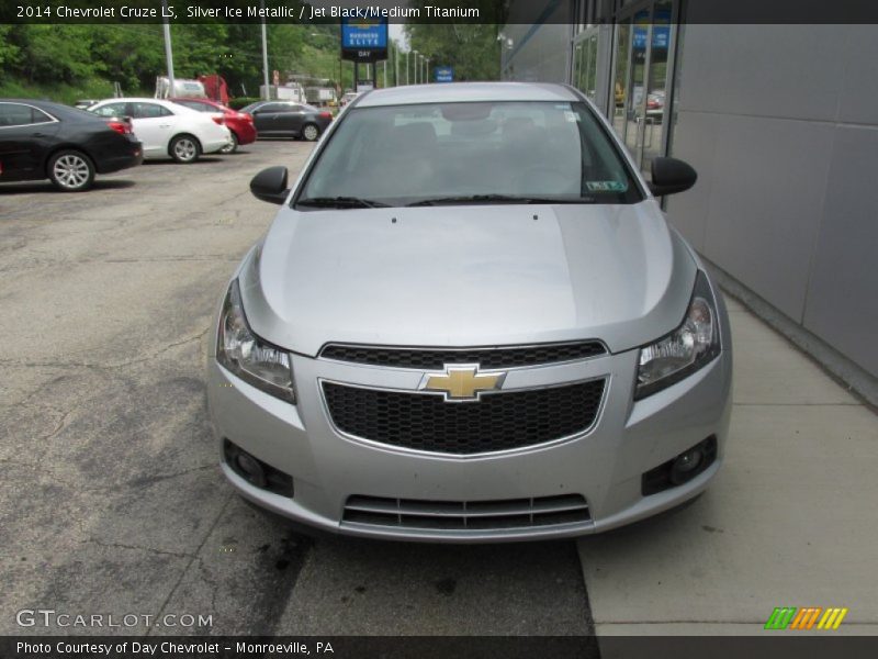 Silver Ice Metallic / Jet Black/Medium Titanium 2014 Chevrolet Cruze LS