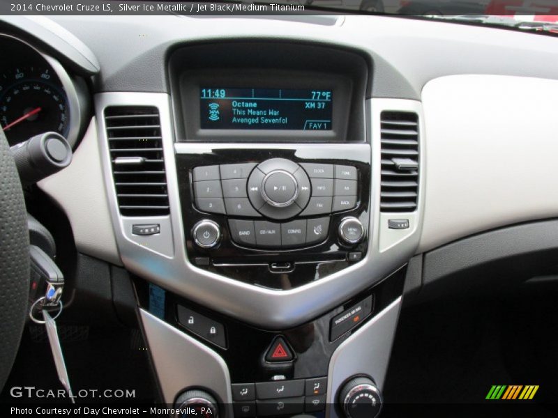 Silver Ice Metallic / Jet Black/Medium Titanium 2014 Chevrolet Cruze LS