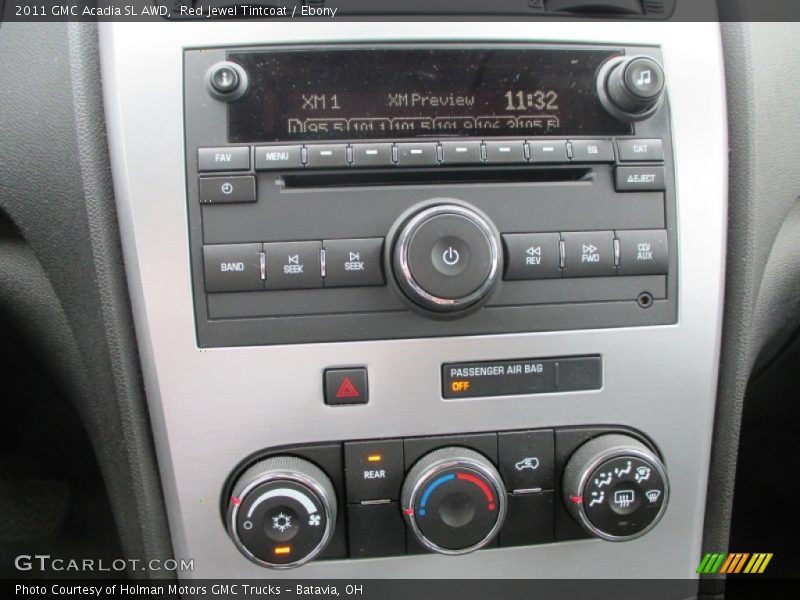 Controls of 2011 Acadia SL AWD