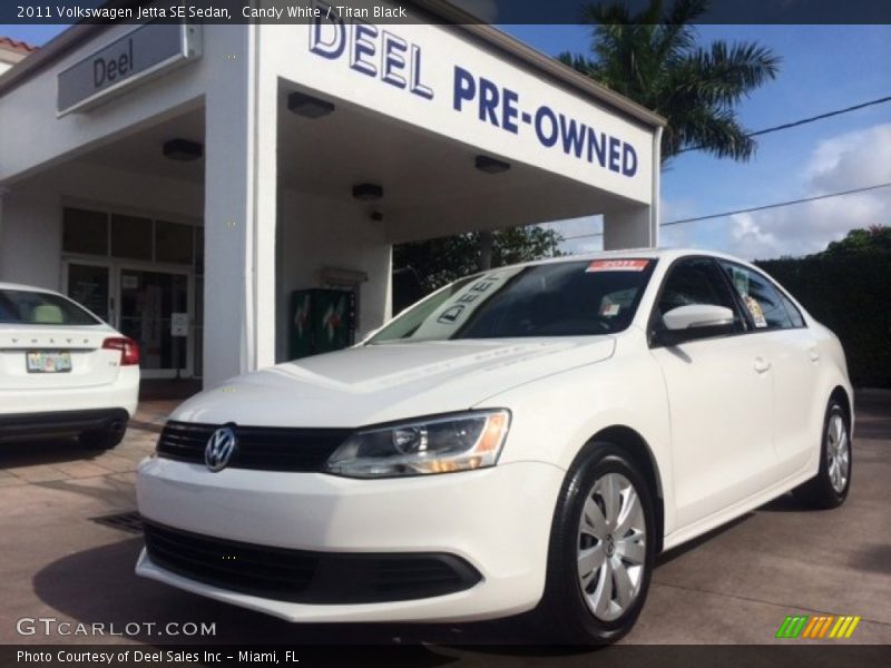 Candy White / Titan Black 2011 Volkswagen Jetta SE Sedan