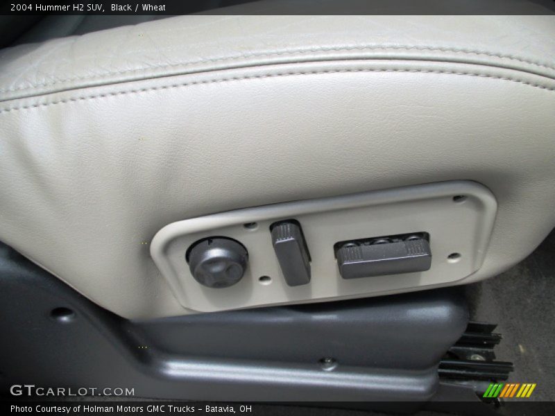 Controls of 2004 H2 SUV