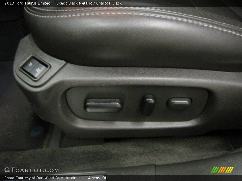 Tuxedo Black Metallic / Charcoal Black 2013 Ford Taurus Limited
