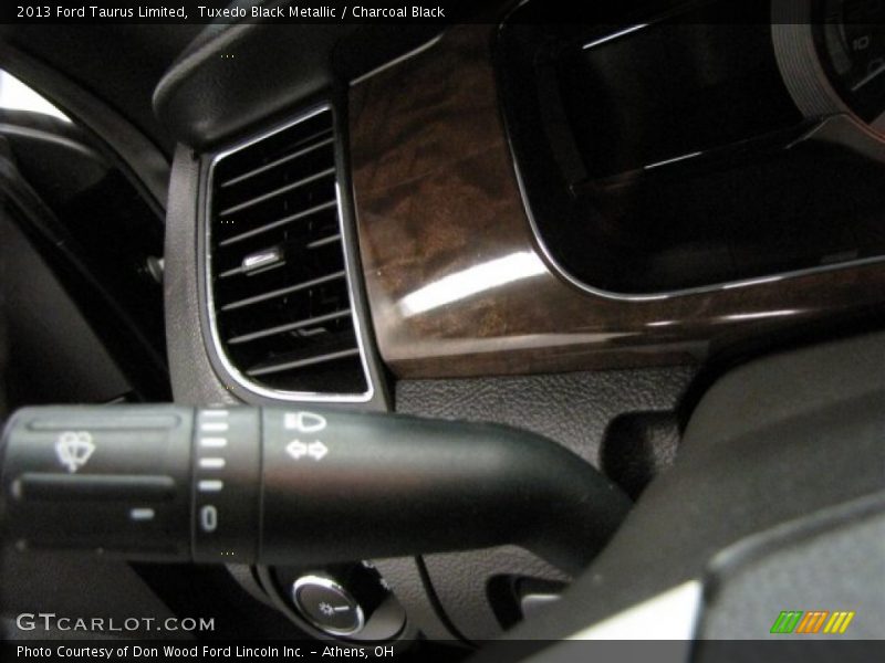 Tuxedo Black Metallic / Charcoal Black 2013 Ford Taurus Limited