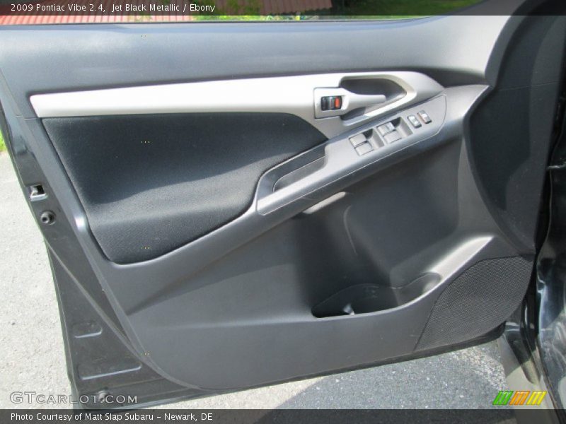 Jet Black Metallic / Ebony 2009 Pontiac Vibe 2.4