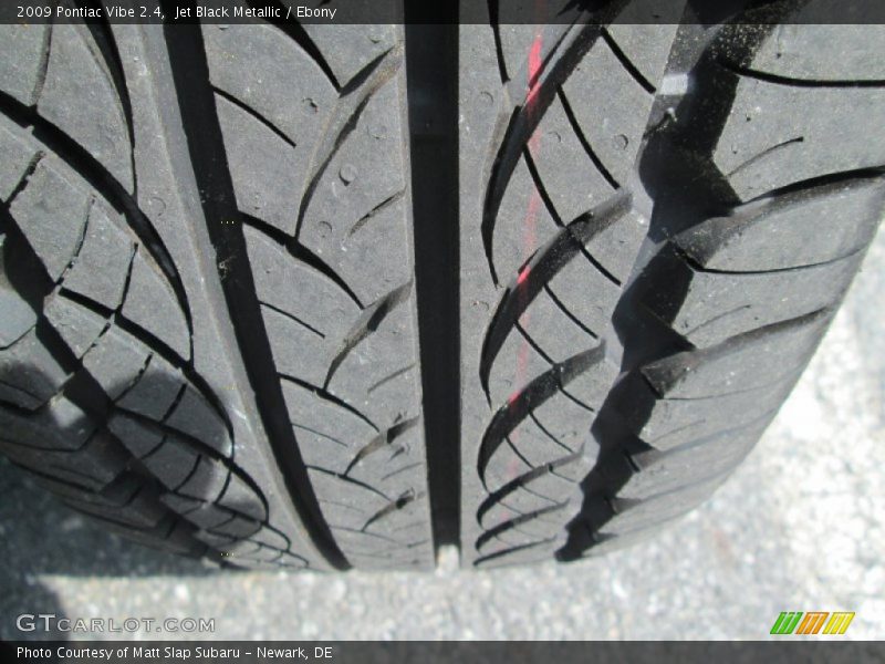 Jet Black Metallic / Ebony 2009 Pontiac Vibe 2.4