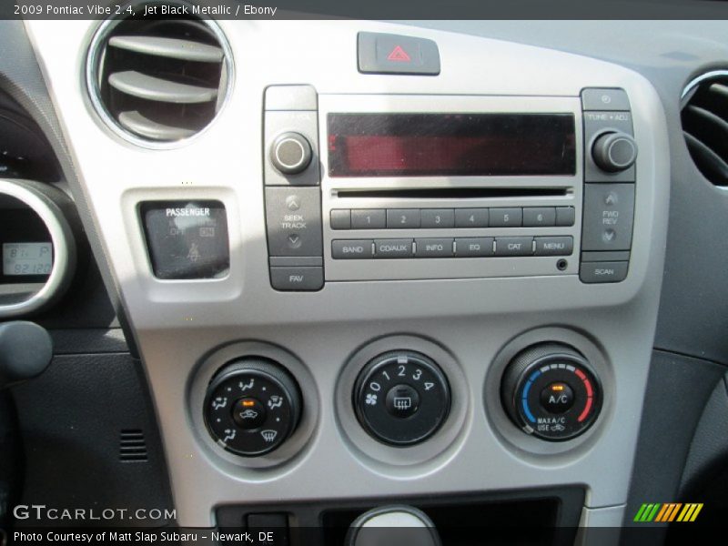 Jet Black Metallic / Ebony 2009 Pontiac Vibe 2.4