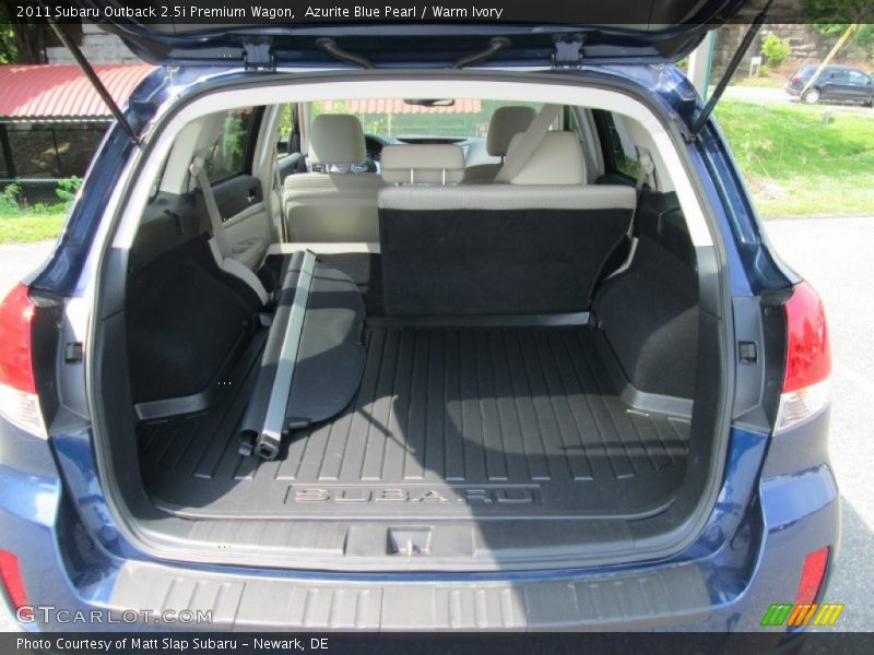 Azurite Blue Pearl / Warm Ivory 2011 Subaru Outback 2.5i Premium Wagon