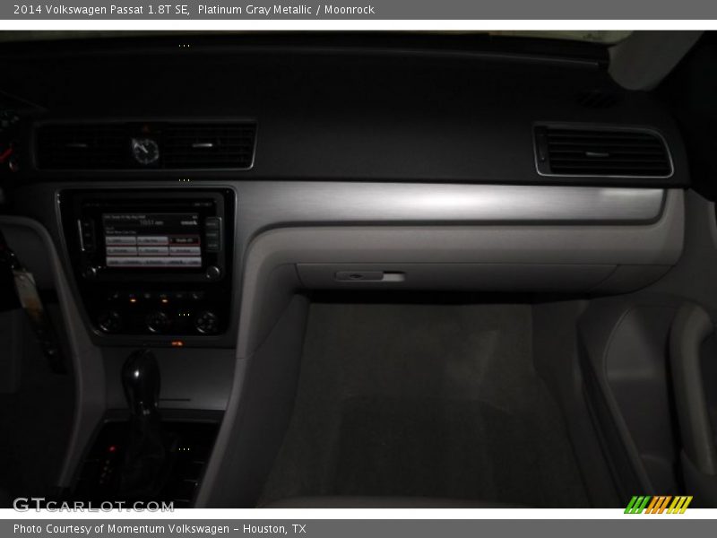 Platinum Gray Metallic / Moonrock 2014 Volkswagen Passat 1.8T SE